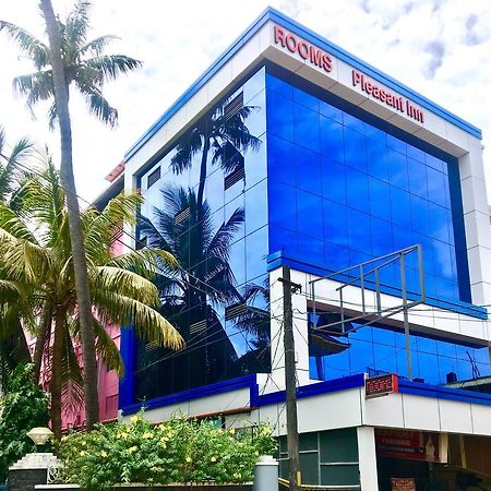 Kochi 愉悦旅馆酒店 外观 照片