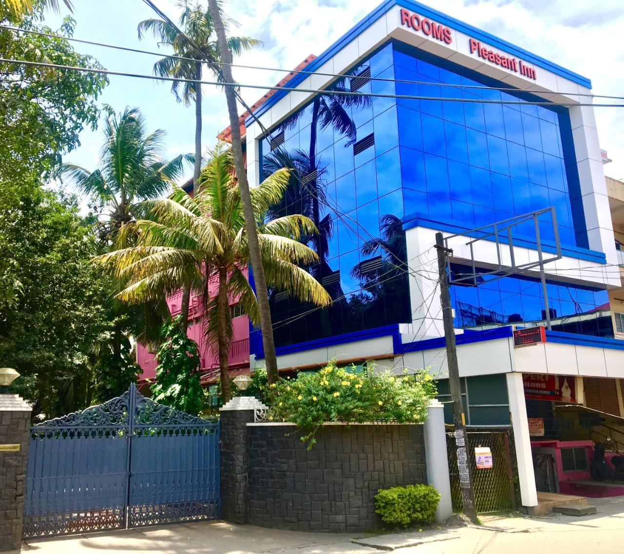 Kochi 愉悦旅馆酒店 外观 照片